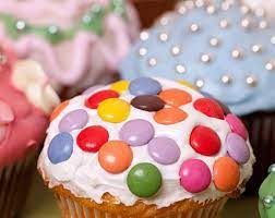 Wir haben mal zusammengestellt, worauf sie beim anrühren achten sollten und welcher zuckerguss sich für welchen zweck am besten eignet. Verzieren Mit Zuckerguss Bild 11 Living At Home
