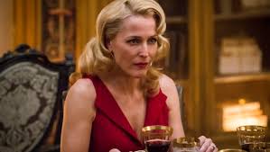 No bra is no problem for gillian anderson! Gillian Anderson Kills With Tv Takeover