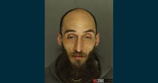 Connecticut Tourists Arrested After Climbing Brooklyn Bridge, Sources Say