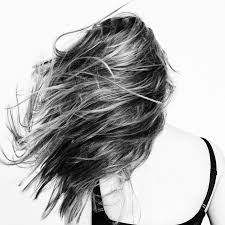 In pratica, puoi lavare i tuoi capelli senza il cosiddetto lavoro magico degli shampoo carichi di sostanze chimiche. Lavare I Capelli Con Le Erbe Ayurvediche Gaia Natura