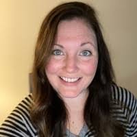 Kelly Weidman's Instagram, Twitter & Facebook