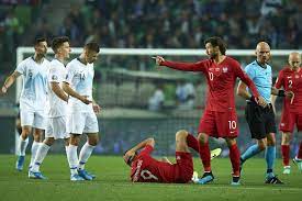 Słowenia to malutki kraj, który posiada wszystko. Slowenia Polska Polacy Na Kolanach Przegrywamy Pierwszy Mecz W El Euro 2020 Super Express