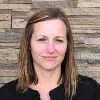 Lora Pike's Instagram, Twitter & Facebook