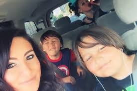 Jessica Bemis's Instagram, Twitter & Facebook