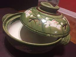 Unglazed clay cooking pots can be used in the oven or microwave. The Usefulness Of Japan S Cookware The Donabe Is Inspiring Tsunagu Japan