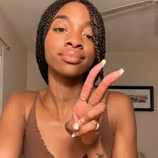 Michelle Nelson (@shelly_nelly)