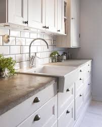 39 Minimalist Concrete Kitchen Countertop Ideas Digsdigs Concrete Countertops Kitchen Stylish Kitchen Concrete Kitchen
