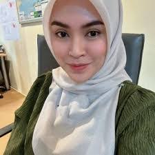 Max Biddle's Instagram, Twitter & Facebook