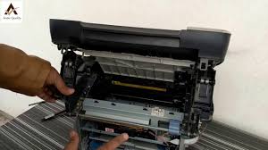 شرح تعريف طابعة hp من موقع الشركة الرسمي. Clean Laser Jet Unit Of Hp Cannon Fade Print Fix Lite Print Fix Printer Open Door Error Youtube