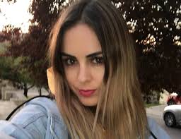 Maura rivera later competed in iwt's stars on ice 9 and was a panelist on channel 13's alfombra roja 10 and viña 50 años. Maura Rivera Se Une Al Pubertychallenge Y Muestra Como Lucia A Los 14