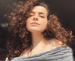 Elizabeth Weinman's Instagram, Twitter & Facebook