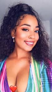 These screams rock star ⭐️🤘🎸😂😂 thinking about my next set 💭 yall post  up yall next set! I wanna see! 👀 I need ideas 😩