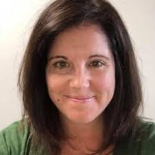 Amy Mace's Instagram, Twitter & Facebook