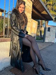 Elisa Santinon - Sensual Pantyhose