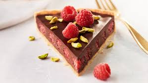 Chocolate Truffle Raspberry Pie Via Lindt Excellence Cg 11 17 Easy Not Sweet Lindt Chocolate Recipes Chocolate And Raspberry Tart Chocolate Tart
