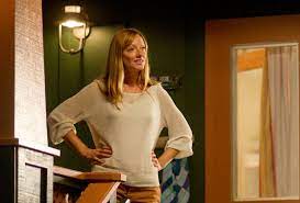 She is the daughter of mollie ann (née greer), a hospital administrator and former nun, and richard evans, a mechanical engineer. The Descendants Judy Greer On The Arrested Development Movie And Working With Clooney Vanity Fair