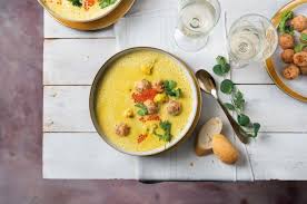 Schnell Einfach Blumenkohl Suppe Mit Lachs Lidl Kochen Rezept Blumenkohlsuppe Suppe Suppen Und Eintopfe