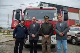 44 likes · 1 talking about this. Presidente Nacional De Bomberos De Chile Hace Entrega De Moderno Carro Bomba A La Brigada De Primavera Cuerpo De Bomberos De Punta Arenas