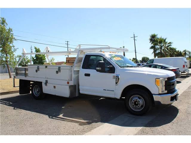 Ford F-350-2017 Cab & Chassis Truck
