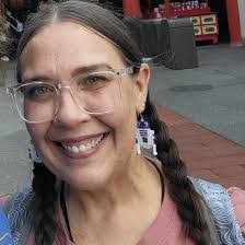 Sadie Comer's Instagram, Twitter & Facebook