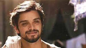 Quantos anos tem os irmãos rodrigo simas e felipe simas? Rodrigo Simas Posa Ao Lado Dos Irmaos E Exibe Novo Visual Istoe Independente