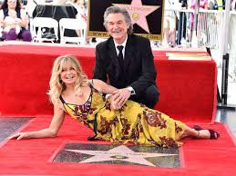 Movie legend kurt russell tells access hollywood live's natalie morales about the first time he laid eyes on his longtime love Christmas Chronicles Stars Goldie Hawn And Kurt Russell S Relationship Timeline