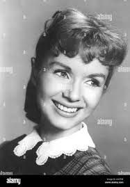 Tammy Reynolds's Instagram, Twitter & Facebook