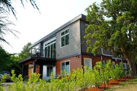 Ideabox Over Daylight Garage Ideabox Oregon Pnw Prefab Manufacturedhomes Eco Greenliving Washington Metal Buildings Prefab Homes Metal Building Homes