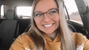 Maid in Tea Cleaning