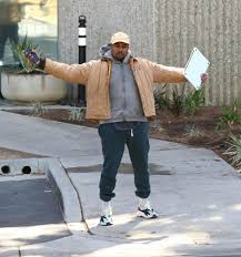 Kanye west has bought his childhood home in chicago's south shore neighborhood, according to a wgn real estate report. Kanye And Kim Have Purchased A Home In Chicago