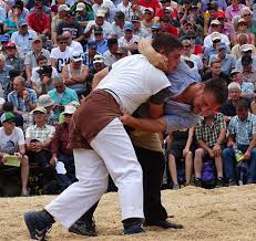 2019 innerschweizer dominieren auf dem brünig es war eine garstige angelegenheit, das prestigeträchtige kräftemessen zwischen den bernern und den innerschweizern mit gästen aus der südwestschweiz auf dem brünig. Brunig Schwinget