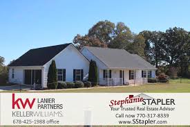 For Sale 2 23 Acres Horse Farm 649 Chambers Rd Commerce Ga Banks County Marketed By Stephanie Stapler Realtor Associa Horse Farms House Styles Ranch House