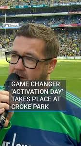 Penny Saul's Instagram, Twitter & Facebook