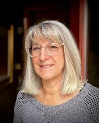 Lois McManus retires from Eaton Young