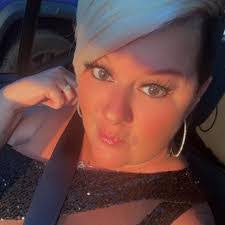 Bobbi Byrd's Instagram, Twitter & Facebook