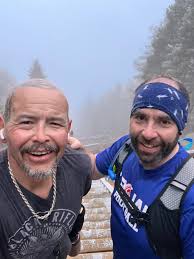 What would yall say is an average time to climb… say decently fit and not  running or rushing to get to the top but surely not lolly gagging 😆🤷🏻‍♂️ 