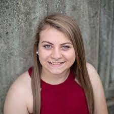 Regina Eades's Instagram, Twitter & Facebook