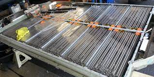 Wikipediia has the weight of the model s 85 battery as 1200 lbs but i'd like a second source. Tear Down Of 85 Kwh Tesla Battery Pack Shows It Could Actually Only Be A 81 Kwh Pack Updated Electrek