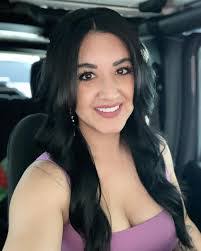 Melissa Leyva's Instagram, Twitter & Facebook