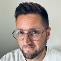 9 "Eric Andren" profiles