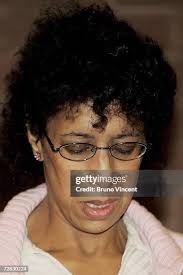 66 photos et images haute résolution de Tania Vincent