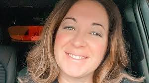 Gloria Kirkpatrick's Instagram, Twitter & Facebook