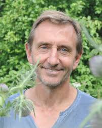 With the Spring Festival now in full swing at Petworth House, don't miss  our free Garden Talks, where a variety of specialist speakers, including  Gardeners' World presenter Adam Frost, will be sharing