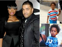 Jennifer hudson, lors d'une séance d'autographe pour la présentation de son autobiographie : Actress Jennifer Hudson Son David First Appearance Debut Film Black Nativity Filmibeat