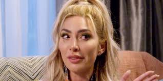 It's Okay To Be a Young Mom": 'Teen Mom' Alum Farrah Abraham's Message to  Her Younger Self