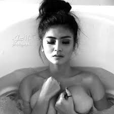 Joni Malaikat Model Bugil - 74 porn photo