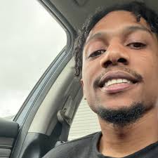 STOP KILLING THE MOTH😭