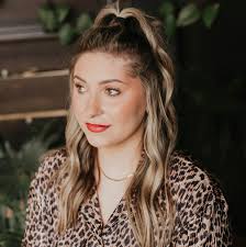 baby #2 coming in march🤍 we can't wait to see Alaska take