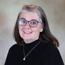 Maureen Hodge's Instagram, Twitter & Facebook