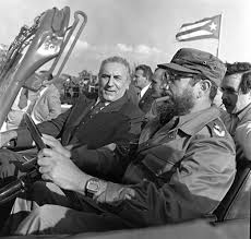 A polish politician, first secretary of the ruling polish united workers' party in the polish people's republic. Edward Gierek Na Kubie Z Fidelem Castro 1972 R Historia Zapomniana I Mniej Znana